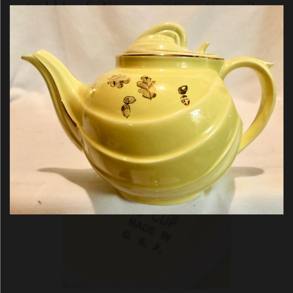Vintage 1940s Hall China Teapot - Picture 3 of 10